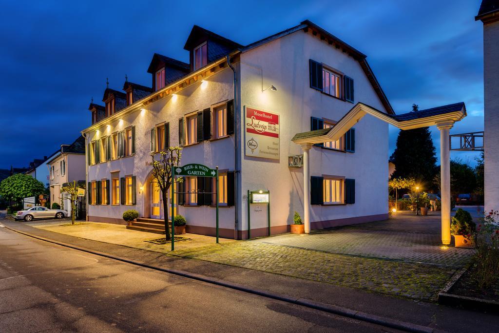 Moselhotel Ludwigs Kowerich ภายนอก รูปภาพ