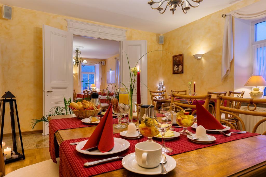 Moselhotel Ludwigs Kowerich ภายนอก รูปภาพ